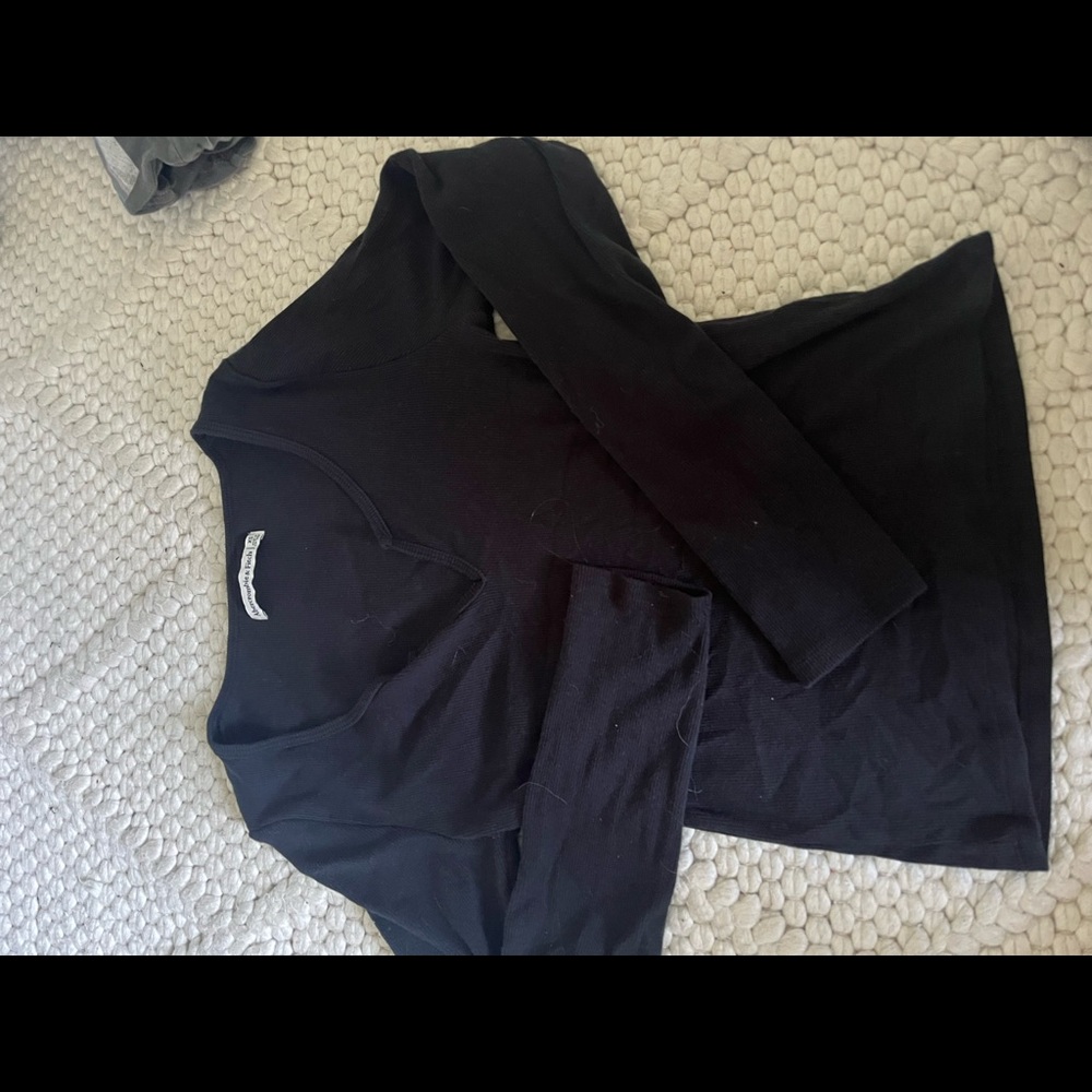 Abercrombie basic black shirt